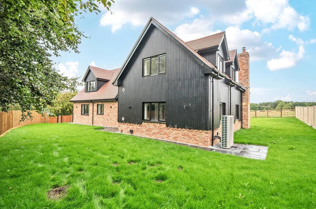 1347714-10-68c1b2...