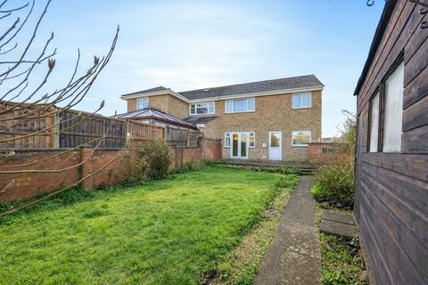 3 bedroom semi-detached house for sale, Betsham Road, Maidstone