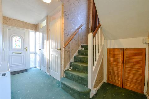 3 bedroom semi-detached house for sale, Betsham Road, Maidstone