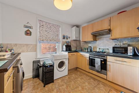 2 bedroom flat for sale, South Parade, Skegness PE25
