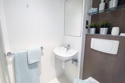 Studio to rent, Kirby Street
