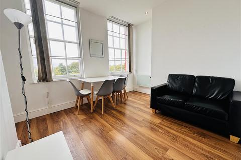 2 bedroom apartment to rent, 30 The Crescent, Salford