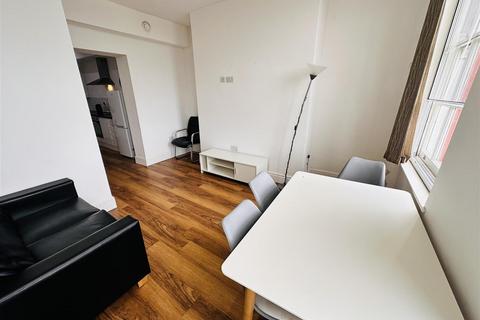 2 bedroom apartment to rent, 30 The Crescent, Salford
