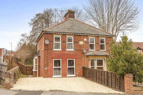 Hughenden Avenue, High Wycombe HP13