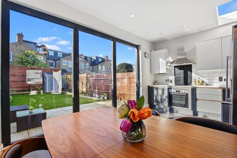 3 bedroom house to rent, Durnsford Road, London, Wimbledon, SW19 8DS