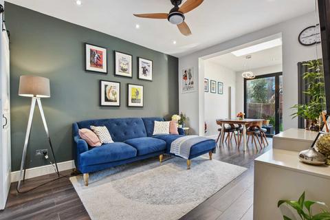 3 bedroom house to rent, Durnsford Road, London, Wimbledon, SW19 8DS