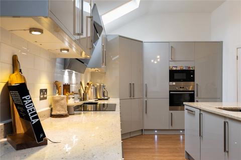 4 bedroom end of terrace house for sale, Gauden Road, London, SW4