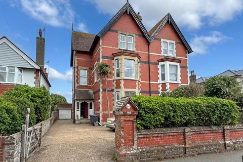 2 bedroom apartment for sale, Norfolk Road, Littlehampton BN17