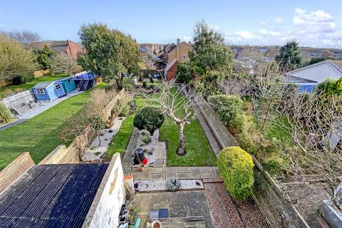 2 bedroom apartment for sale, Norfolk Road, Littlehampton BN17