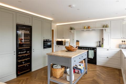 undefined, Parkgate Road, Newdigate