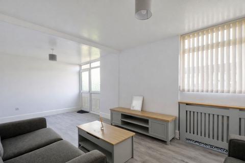 3 bedroom end of terrace house to rent, Aberdare Road, Middlesbrough, TS6