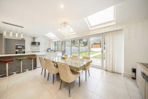 5 bedroom detached house to rent, Ullswater Crescent, London SW15