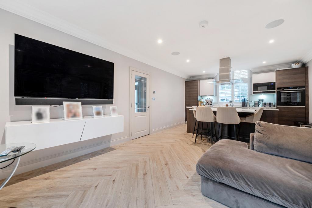 Kitchen/Reception