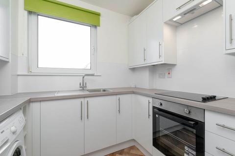 2 bedroom flat to rent, South Gyle Road, Edinburgh,