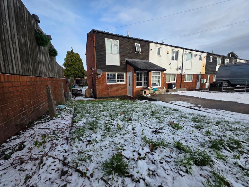 3 bed terraced house for sale