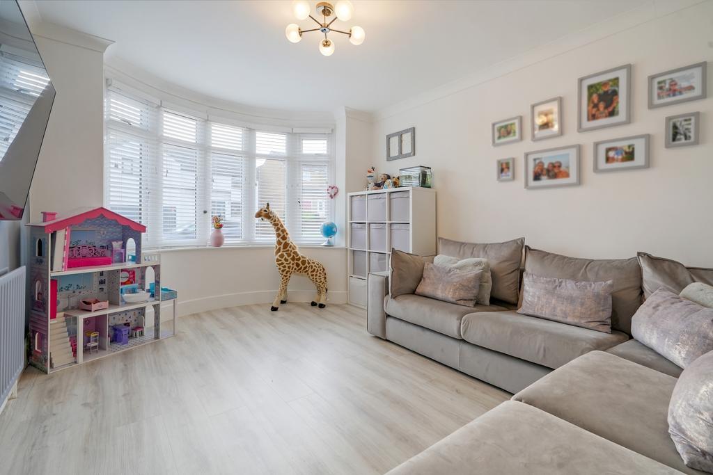 Snug-Play Room