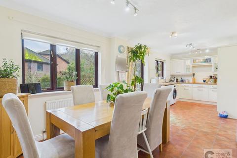 4 bedroom detached house for sale, Larksmead Way, Ogwell