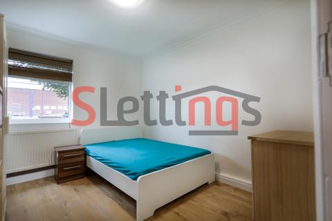 2 bedroom flat to rent, Lond, N12