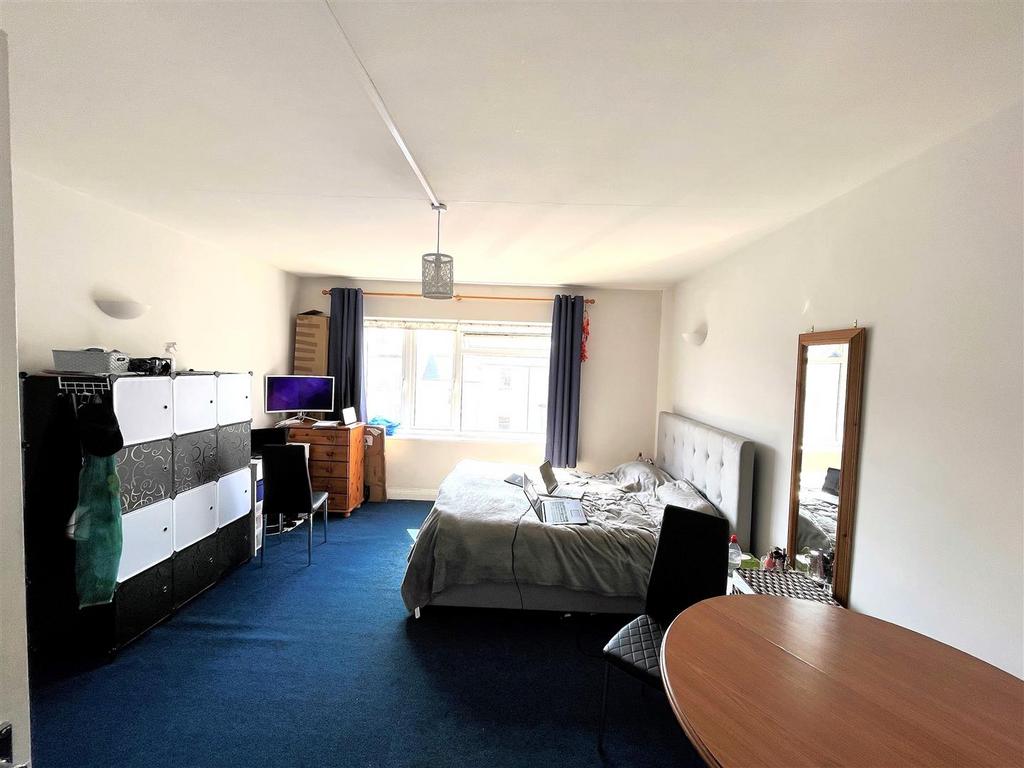 Room ed.jpg