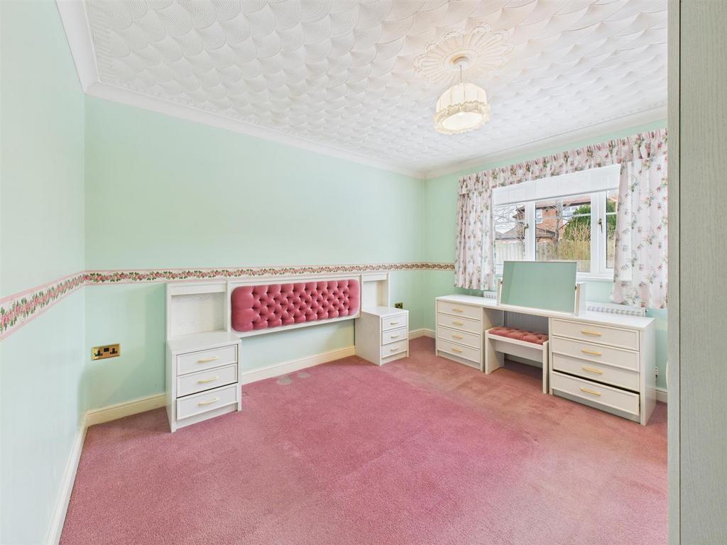 Bedroom:
