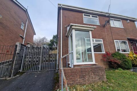 2 bedroom property to rent, Bryn Eglur Road, Morriston, Swansea