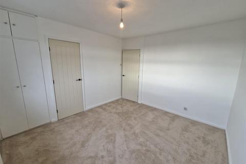 2 bedroom property to rent, Bryn Eglur Road, Morriston, Swansea