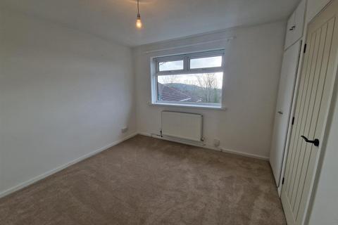2 bedroom property to rent, Bryn Eglur Road, Morriston, Swansea