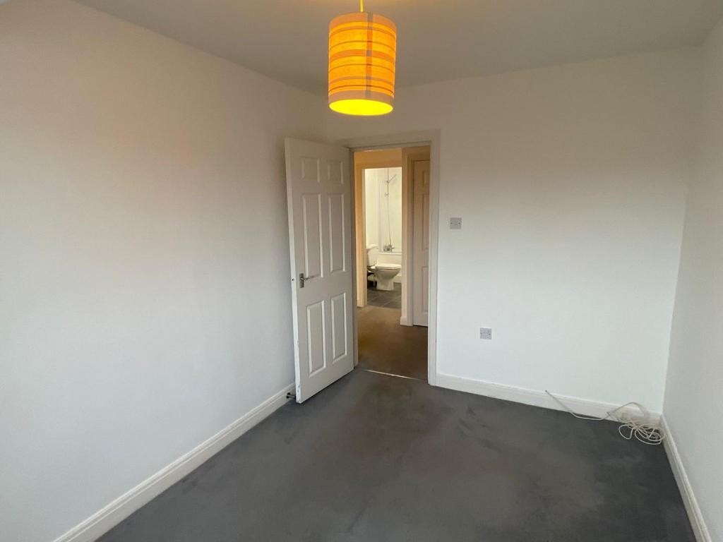 Bedroom 2 2.jpeg