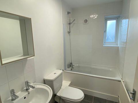 Bathroom 2.jpeg