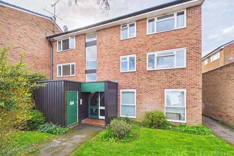 Middlefields, Pixton Way, Croydon