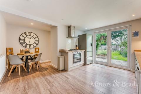 3 bedroom house to rent, Hempstead Road, Holt, NR25