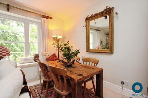 2 bedroom flat to rent, Hampton Park, Redland BS6