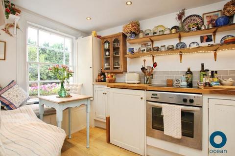 2 bedroom flat to rent, Hampton Park, Redland BS6