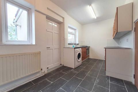 2 bedroom semi-detached house to rent, Church Elm Lane, Dagenham, RM10
