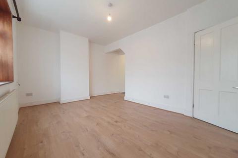 2 bedroom semi-detached house to rent, Church Elm Lane, Dagenham, RM10