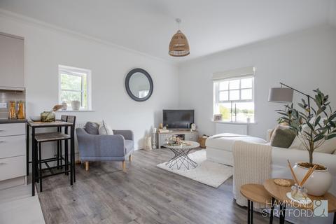 undefined, Goldfinch Close, Wymondham