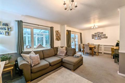 3 bedroom terraced house for sale, Eddington Road, Nettlestone, PO34 5EB