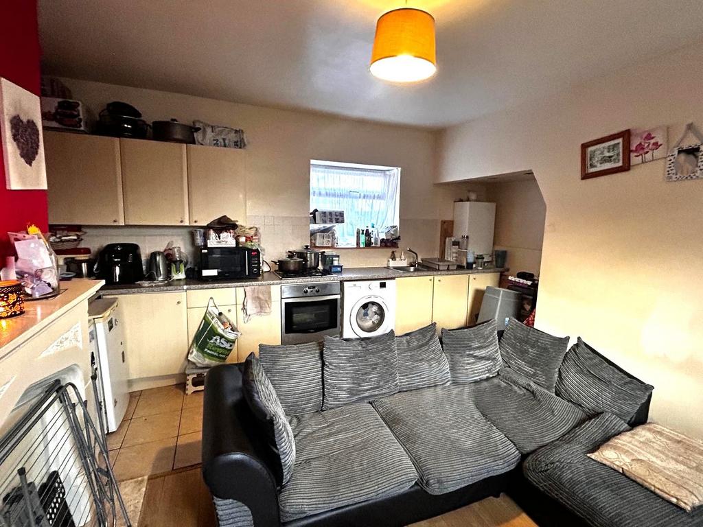 Living Room/Kitchen