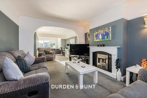 3 bedroom semi-detached house for sale, Derek Gardens, Southend-On-Sea SS2