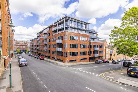 Nottingham, NG1