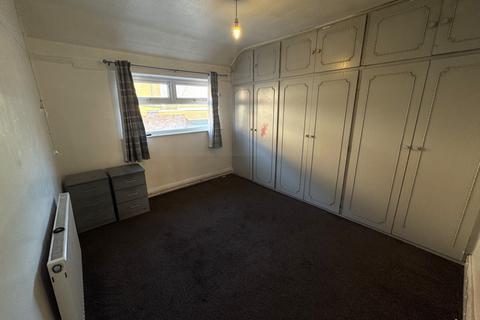 3 bedroom terraced house to rent, Hunter Road, Leicester LE4