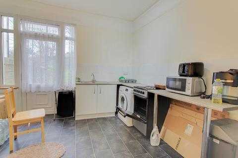 undefined, Selsdon Road, South Croydon, CR2
