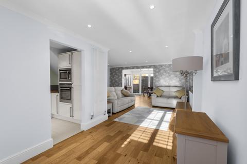 3 bedroom end of terrace house for sale, Crown Close, Bishop's Stortford CM22