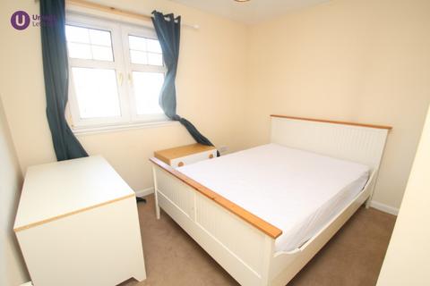 3 bedroom apartment to rent, Duff Street, Dalry, Edinburgh, EH11