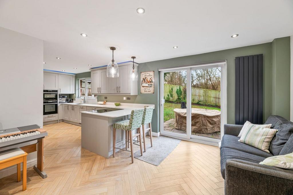 Kitchen/Breakfast Room