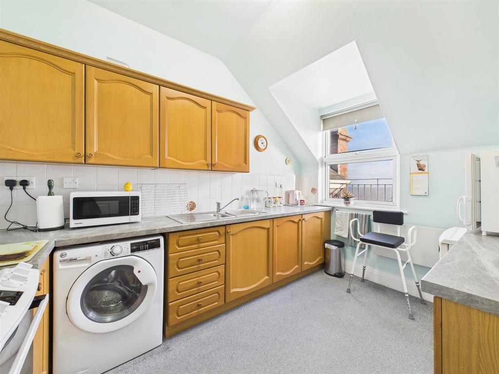 Kitchen: