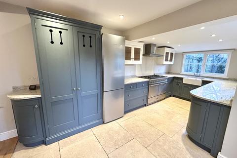 4 bedroom semi-detached house to rent, Marlborough Road, Ipswich IP4