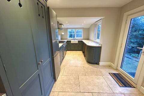 4 bedroom semi-detached house to rent, Marlborough Road, Ipswich IP4