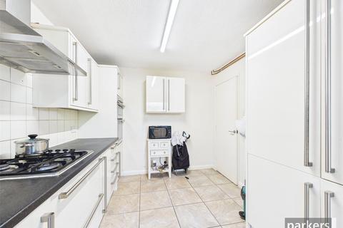 5 bedroom detached house for sale, Woodford Close, Reading RG4