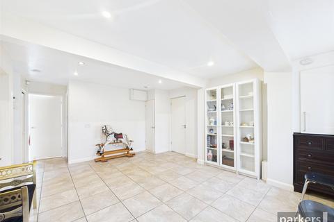 5 bedroom detached house for sale, Woodford Close, Reading RG4